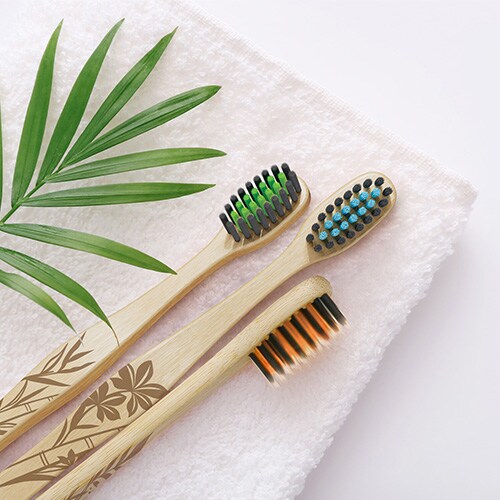 Handle coated with natural beeswax to minimise absorption of water