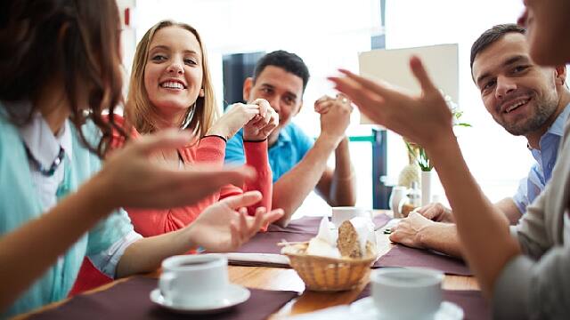 What causes blisters in the mouth?